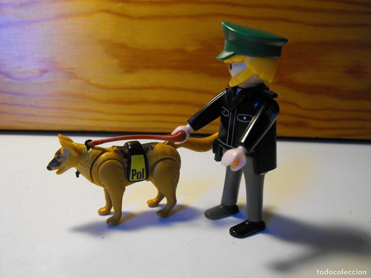 PLAYMOBIL. Policia con perro.