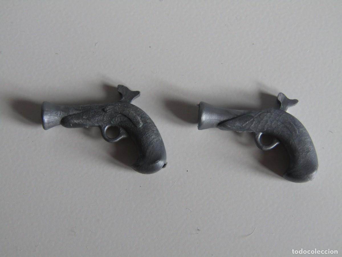 Playmobil: DIFICIL 2 PISTOLONES ANTIGUOS PLATEADOS GALEON PIRATA 3550 3750 PLAYMOBIL