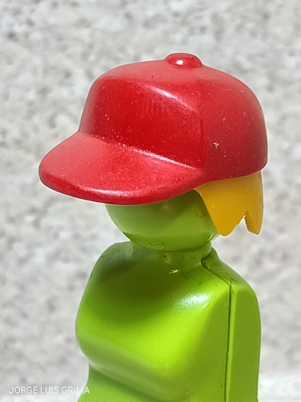 Playmobil: PLAYMOBIL GORRA ROJA REF 30067300 SETS 3686 3754 3614 3930 3041 3371 3212 3236 3325 3173 4068 4496