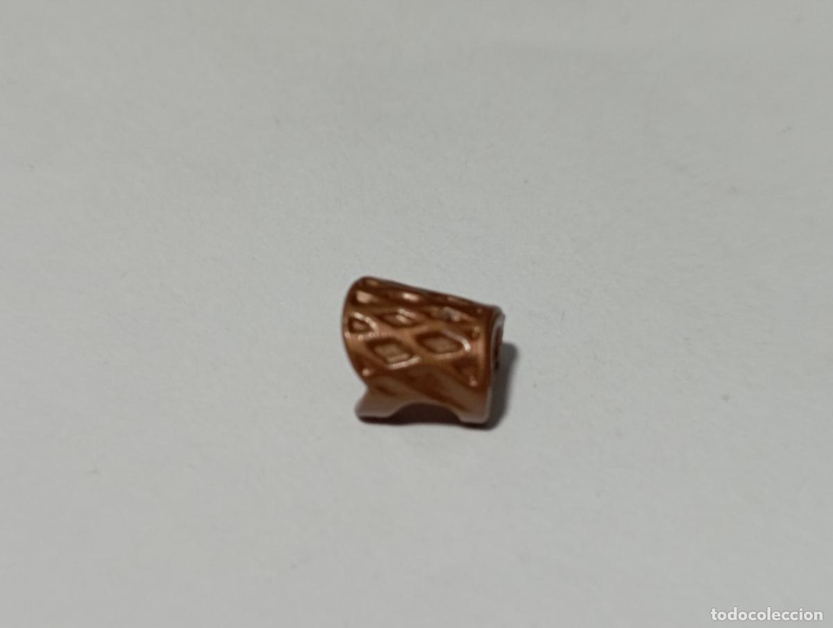 Playmobil: PLAYMOBIL ARMADURA BRAZO CABALLERO MEDIEVAL ROMANO --COLOR BRONCE
