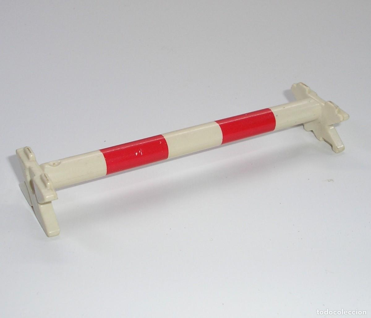 Playmobil: PLAYMOBIL Barrera para saltos de caballos rojo blanco Ref 30656050 Set 3140 3714 3855 4074