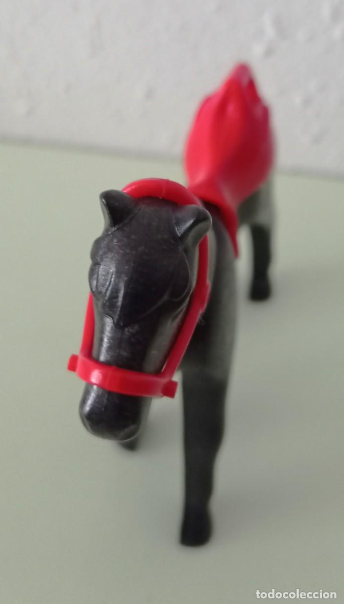 Playmobil: PLAYMOBIL. CABALLO MEDIEVAL CON BOCADO - Foto 2