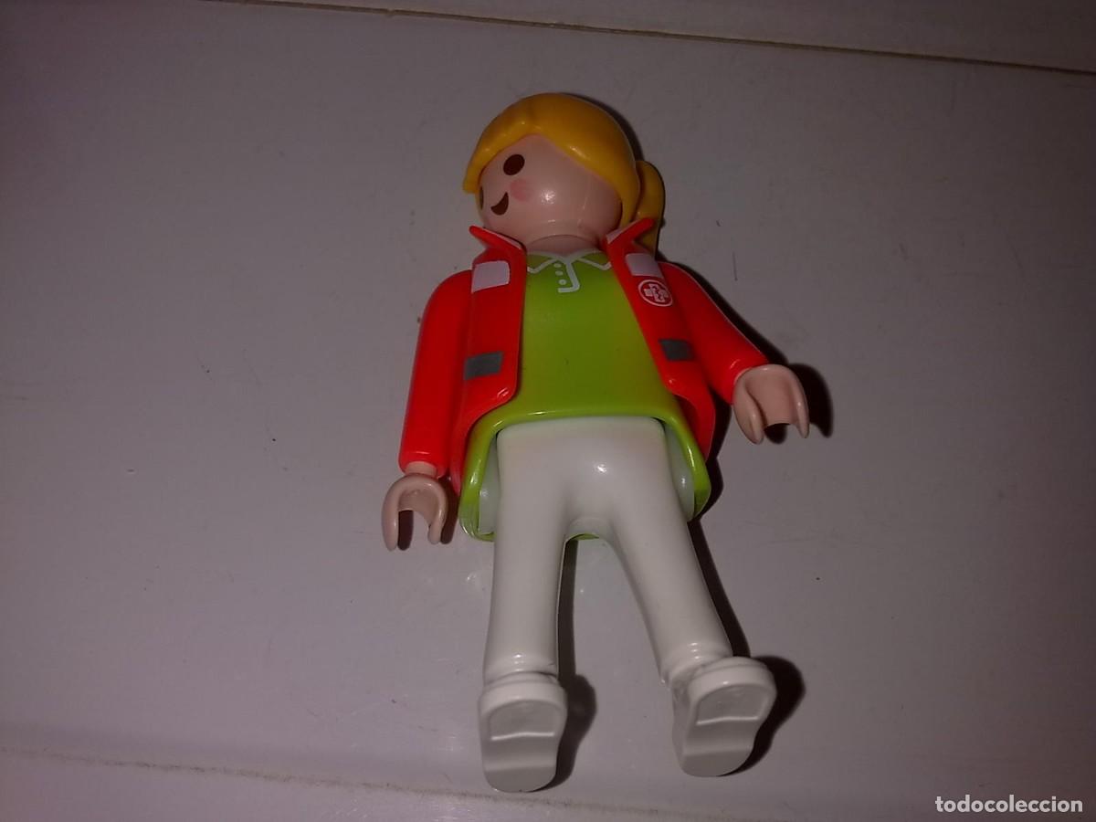 Playmobil: PLAYMOBIL CHICA DEL SAMU CON COLETA - Foto 1