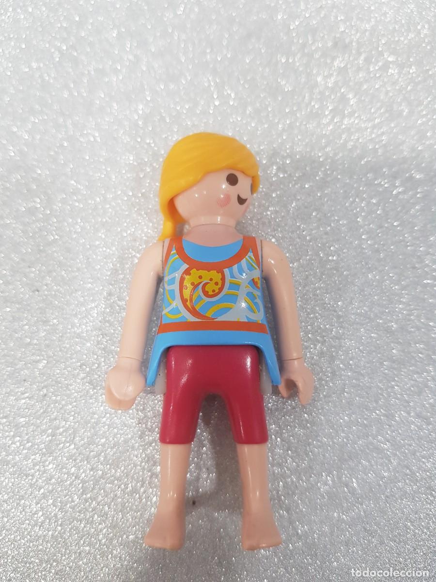 Playmobil: Figura Playmobil chica ba&ntilde;ista