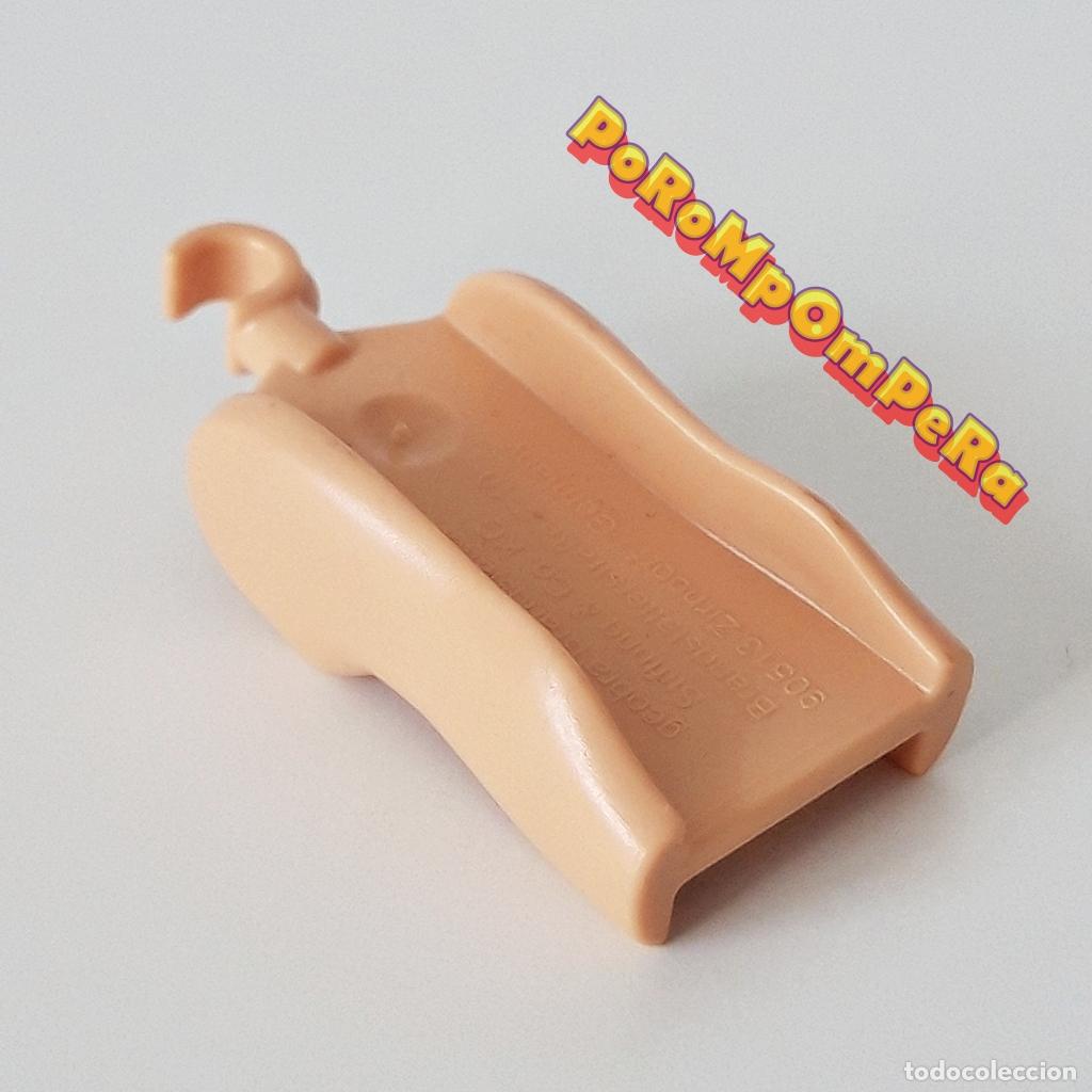 Playmobil: PLAYMOBIL PERCHA MANIQU&Iacute; BEIGE PARA COLGAR FALDA O VESTIDO CHICA MUJER VESTUARIO PERCHERO S6