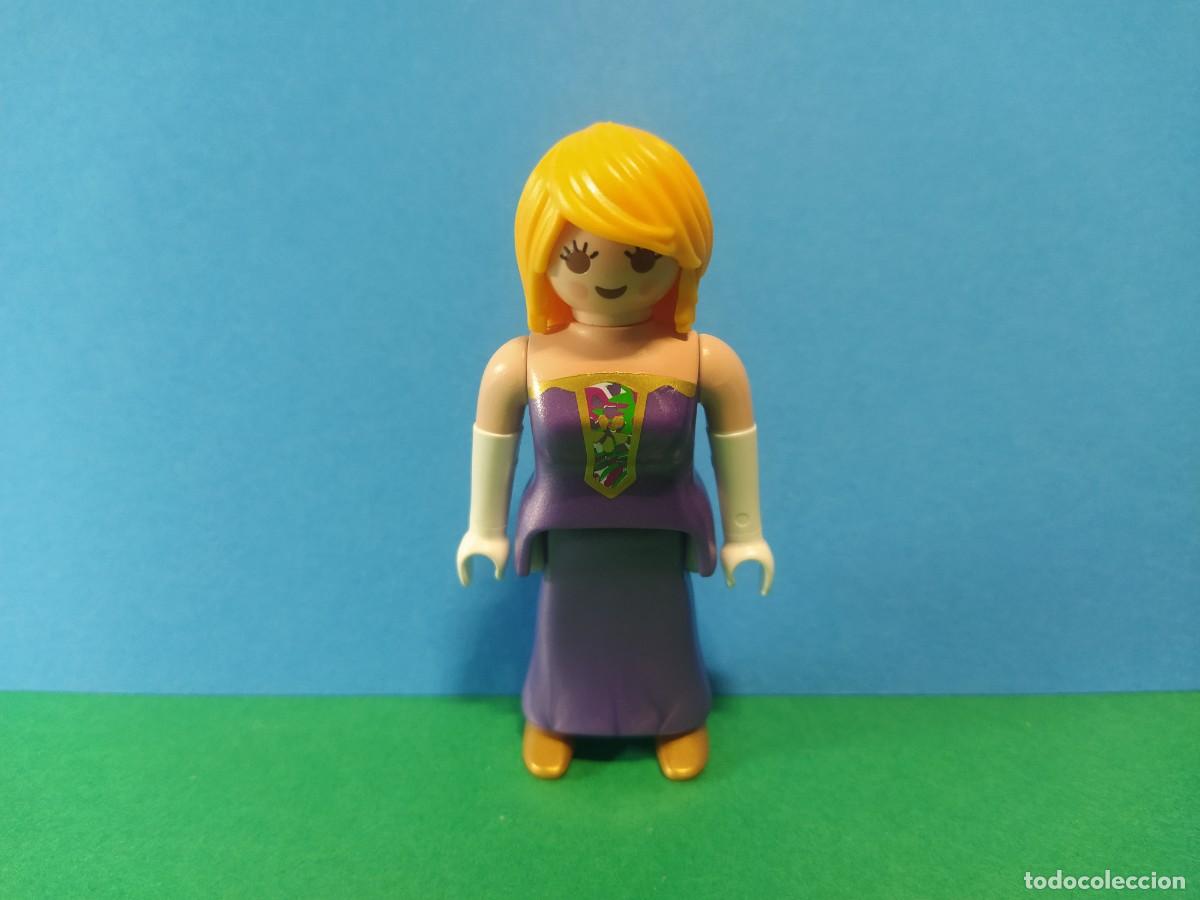 Playmobil: PLAYMOBIL LOT DAMA DE FIESTA VESTIDO MORADO ELEGANTE GALA CITY VACACIONES LOTE KG