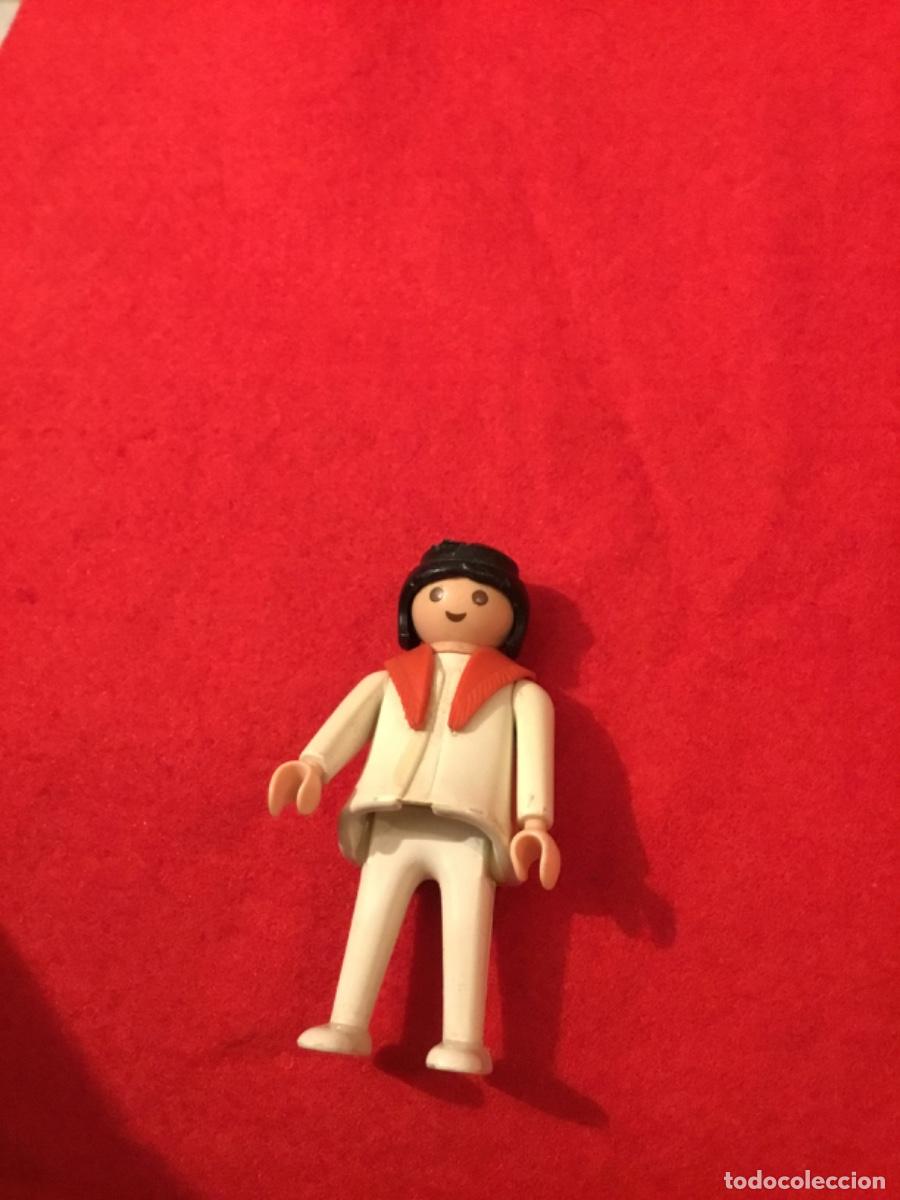 Playmobil: Playmobil mu&ntilde;eco antiguo - Foto 1