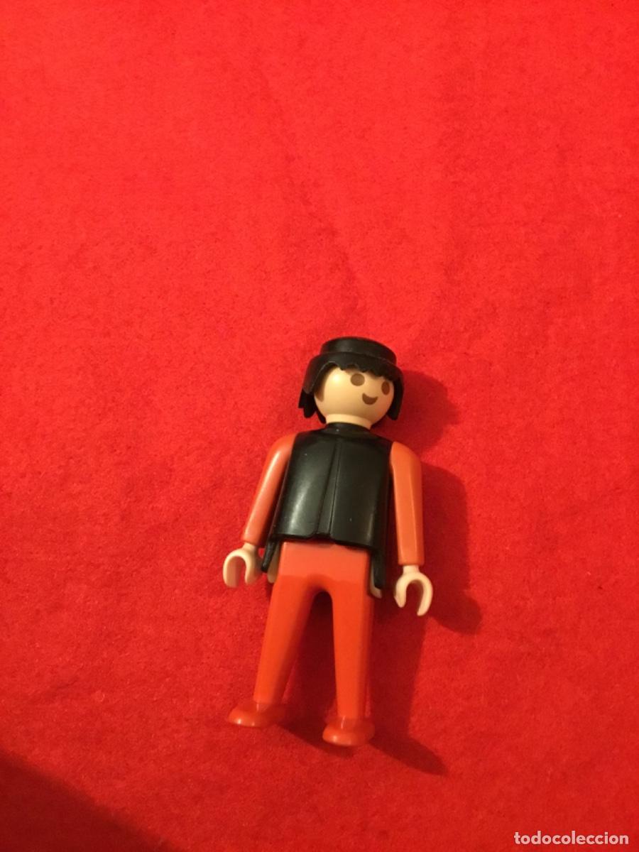 Playmobil: Playmobil mu&ntilde;eco antiguo - Foto 1
