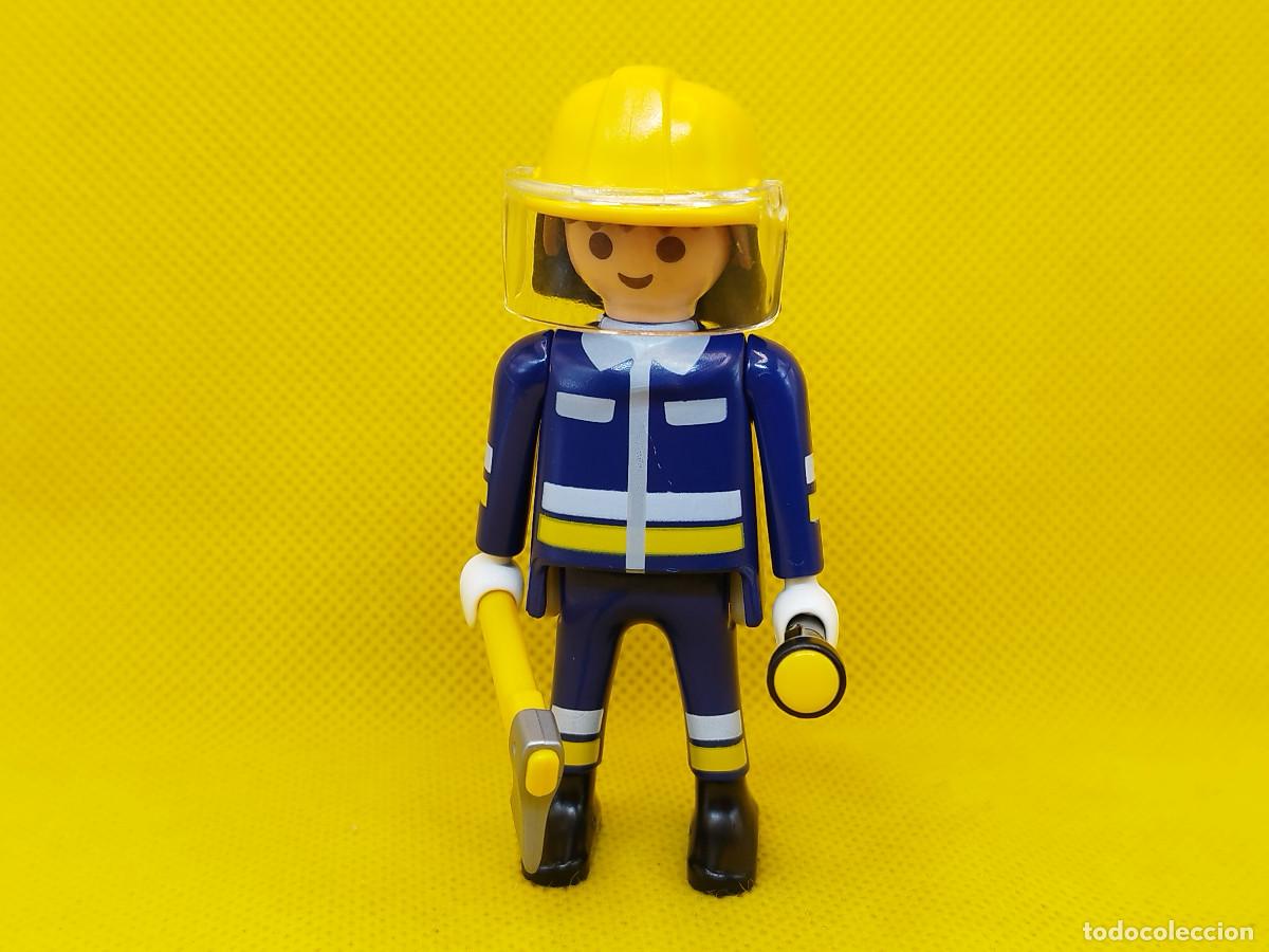 Playmobil: Playmobil Bombero con hacha y linterna - Foto 1