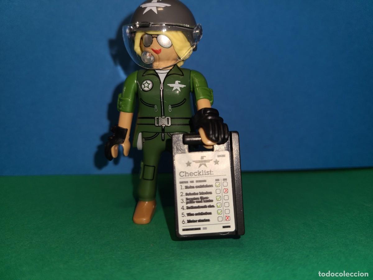 Playmobil: PLAYMOBIL SERIE 27 ROSA. SOBRES SORPRESA. REF 71761. POLICIA FIGURA 8