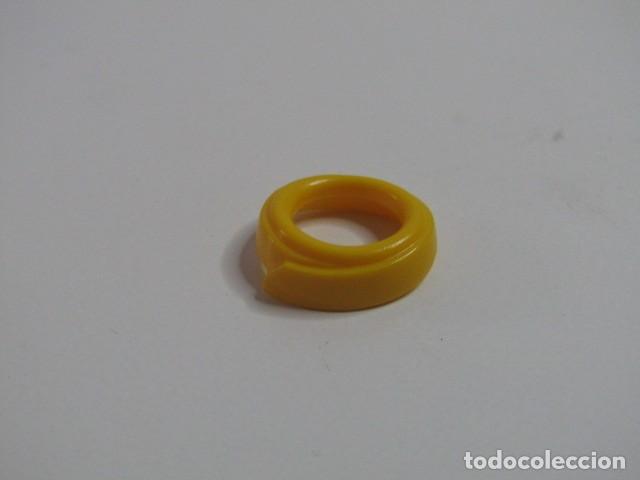 Playmobil: DIFICIL CUELLO CERRADO AMARILLO OFICIAL NORDISTA SUDISTA PLAYMOBIL