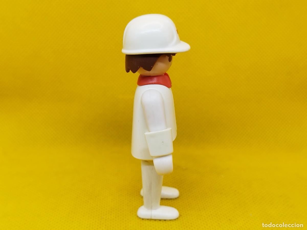 Playmobil: Famobil enfermero con casco - Foto 3