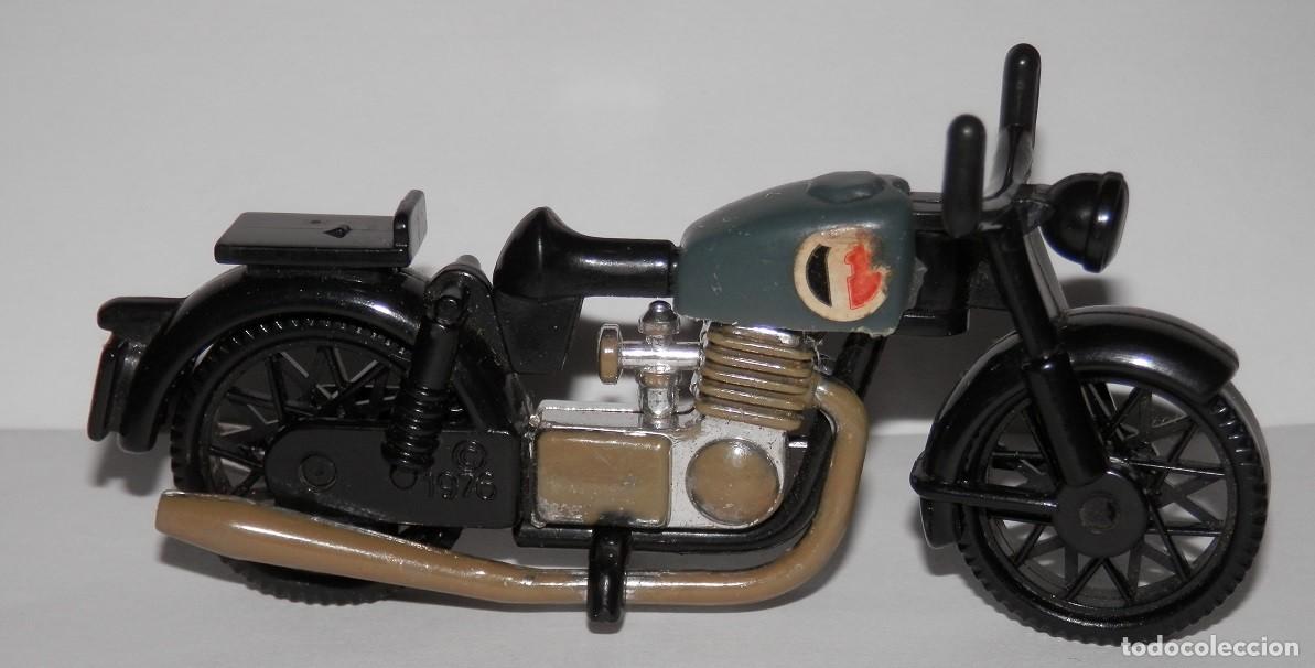 Playmobil: ANTIGUA MOTO DE LA FAMOBIL/PLAYMOBIL DEL A&Ntilde;O 1976
