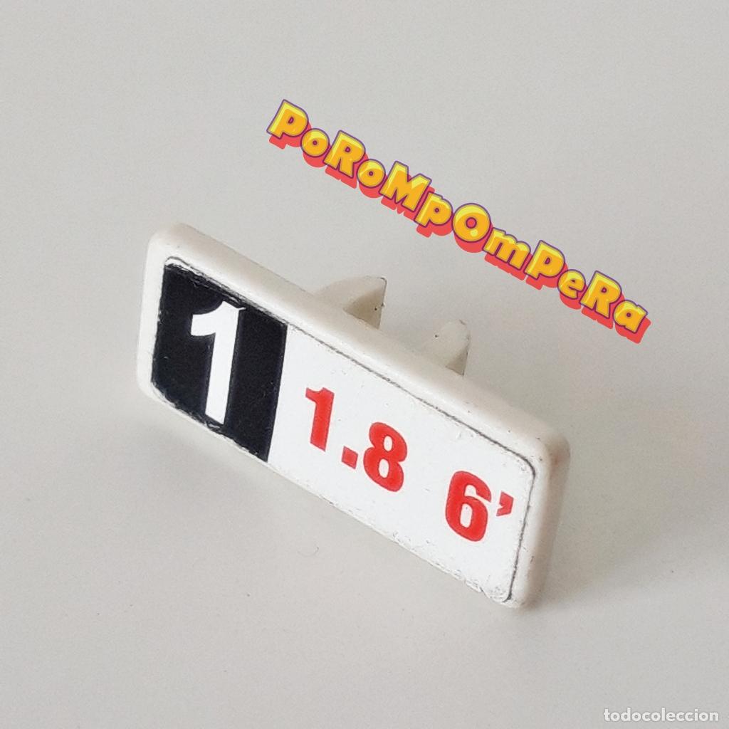 Playmobil: PLAYMOBIL PEQUE&Ntilde;A SE&Ntilde;AL RECTANGULAR BLANCA ENGANCHE TRASERO PEGATINA 1.8 6' SET/S POR DETERMINARD7