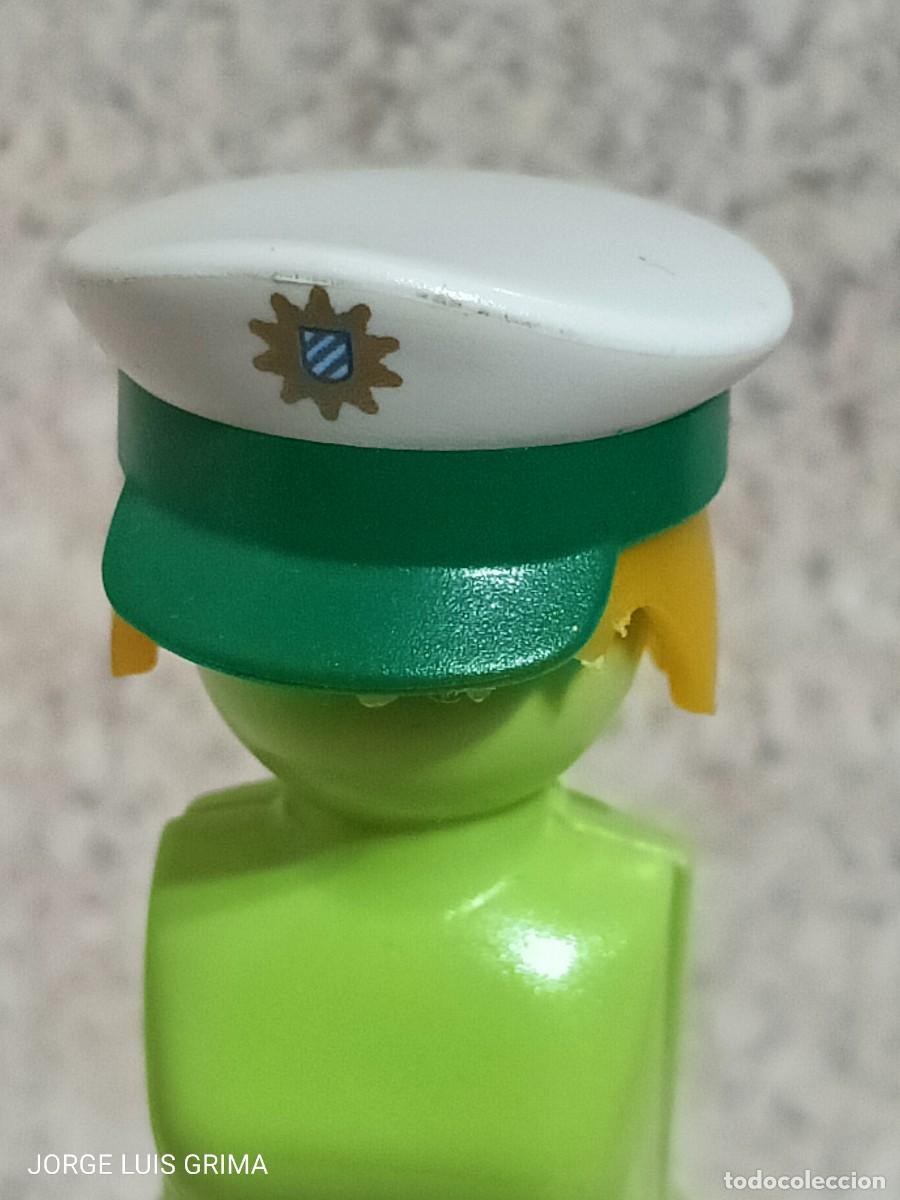 Playmobil: PLAYMOBIL GORRA VERDE POLICIA REF. 30634120 SETS 3903 3905 3954 3982 3605 3259 3159 3160 3163 4609