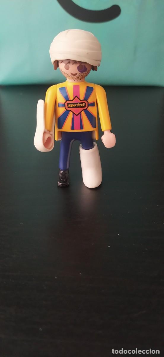 Playmobil: PLAYMOBIL FIGURA MU&Ntilde;ECO ACCIDENTADO CON RSCAYOLA