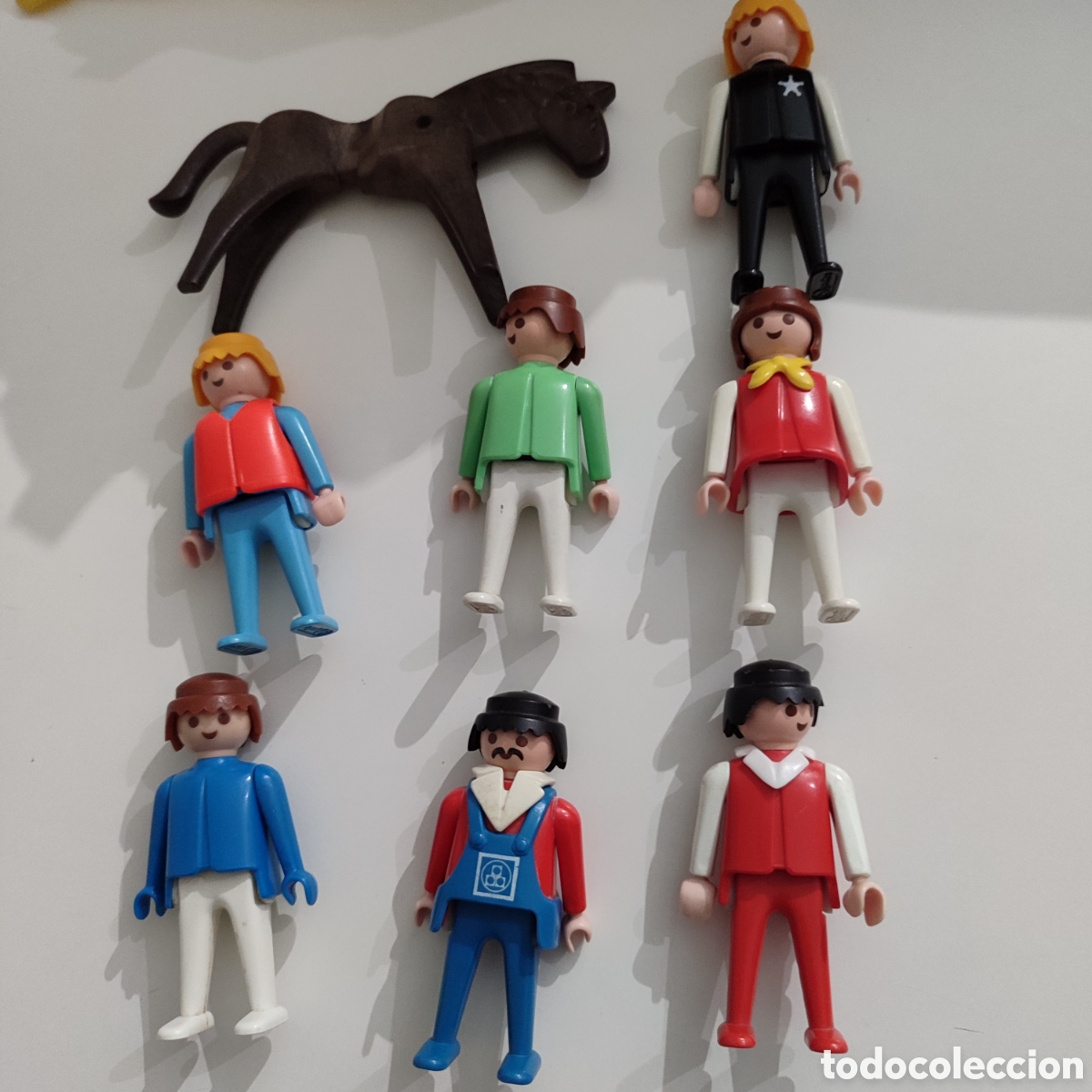 Playmobil: 7 figuras m&aacute;s caballo de 1974. - Foto 1