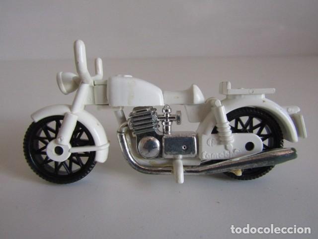 Playmobil: DIFICIL MOTOCICLETA BLANCA FAMOBIL CON TARA 1&ordf; &Eacute;POCA PLAYMOBIL