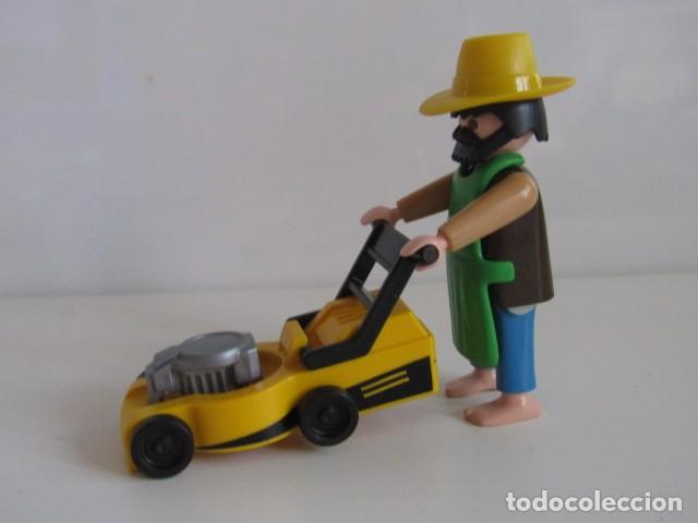 Playmobil: DIFICIL JARDINERO ESPECIAL CON MAQUINA DE PODAR HIERBA SEGADORA ESPECIAL PLAYMOBIL