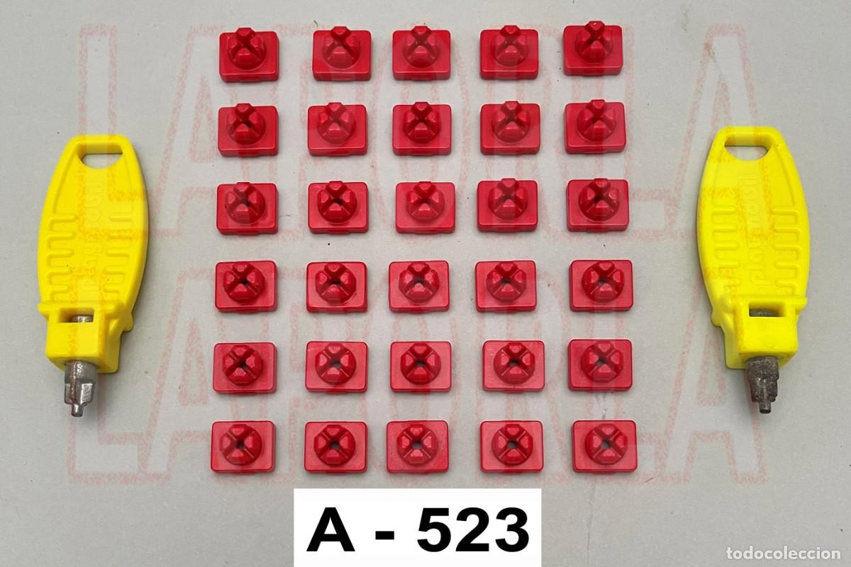 Playmobil: PLAYMOBIL SYSTEM X 30 FICHAS ROJAS CON 2 LLAVES FIJACI&Oacute;N - EDIFICIOS VEH&Iacute;CULOS (A-523)