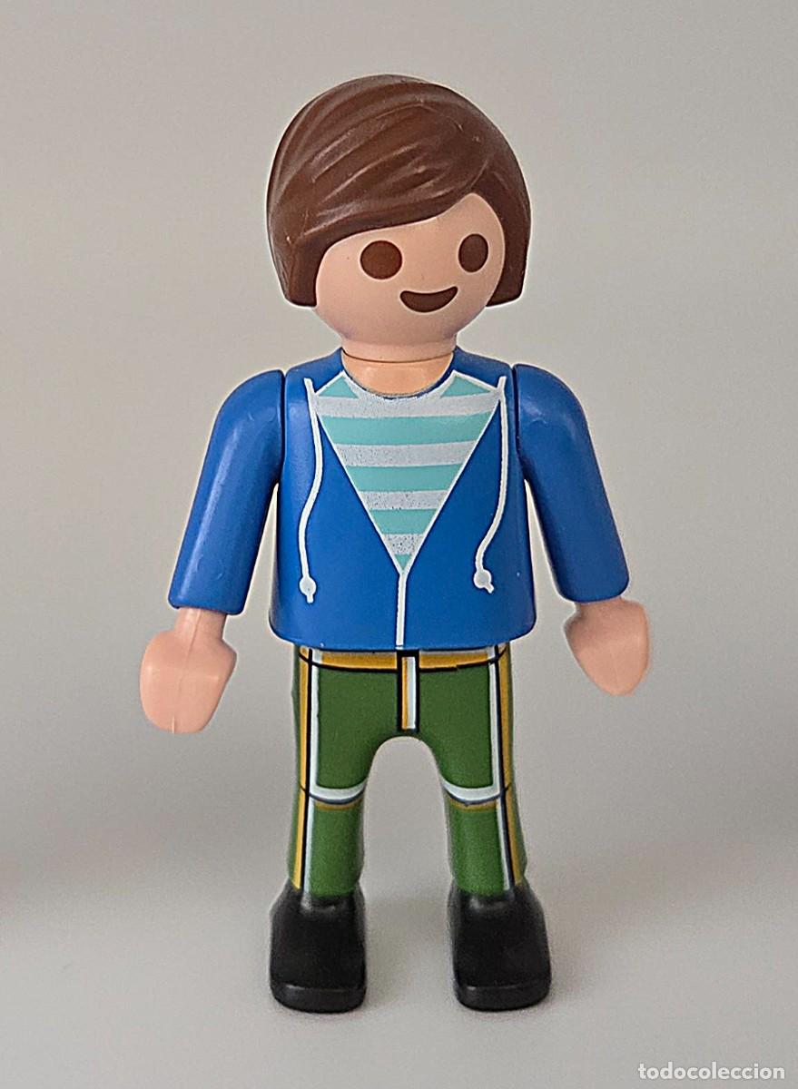 Playmobil: Playmobil ni&ntilde;o moreno chaqueta azul ref. 5513, 6811