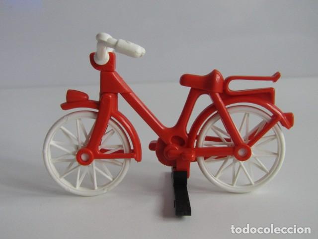 Playmobil: DIFICIL BICICLETA ROJA FAMOBIL DE LA 1&ordf; &Eacute;POCA PLAYMOBIL