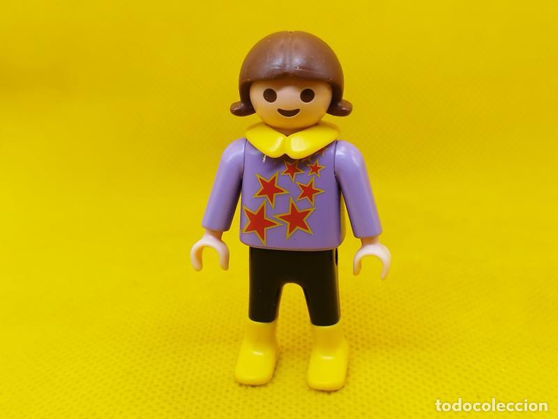 Playmobil: Playmobil Ni&ntilde;a con estrellas en la blusa