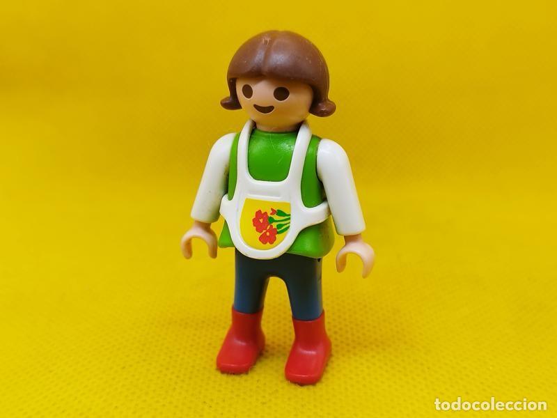 Playmobil: Playmobil Ni&ntilde;a con delantal de jardinero
