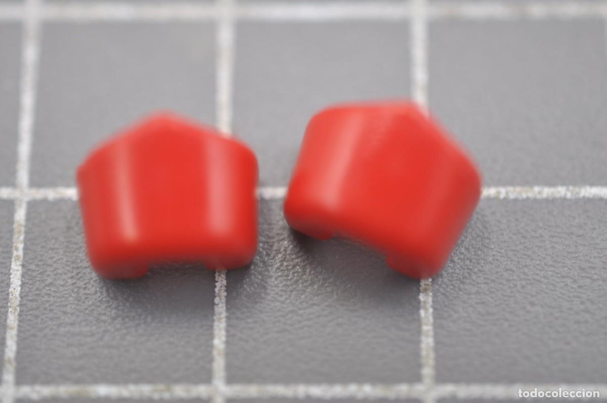 Playmobil: CJ0108 Playmobil, 2 mu&ntilde;equeras rojas