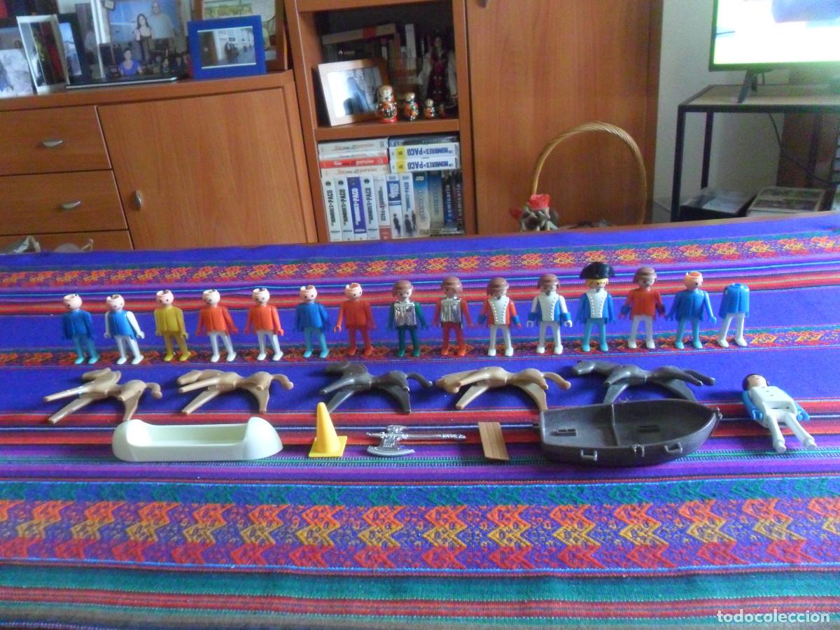 Playmobil: LOTE 15 CLIK PLAYMOBIL 5 CABALLOS CANOA INDIA BARCA 2 ACCESORIOS CON REGALO. A&Ntilde;OS 70.
