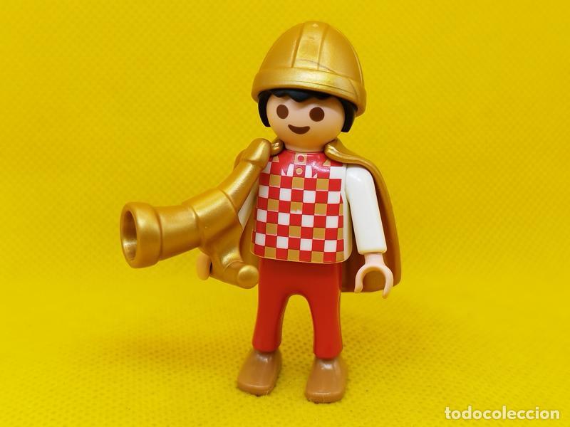 Playmobil: Playmobil Ni&ntilde;o vikingo con cuerno y capa