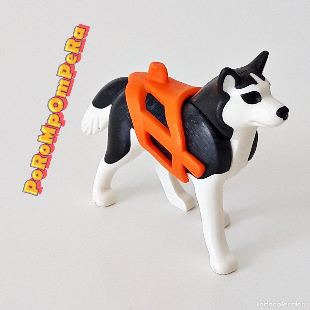 Playmobil: PLAYMOBIL PERRO HUSKY CON ENGANCHE NARANJA TRINEO 9057 O2