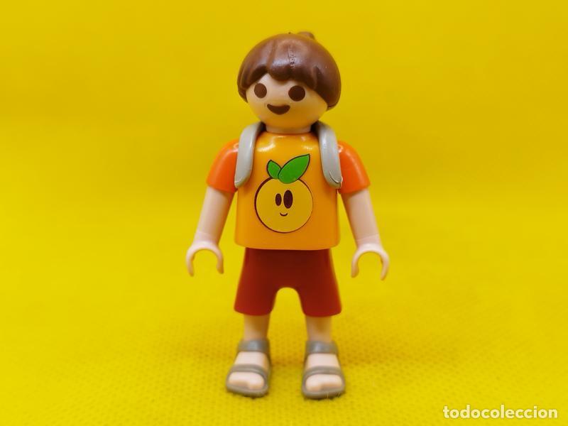 Playmobil: Playmobil Ni&ntilde;a con mochila, caminante, exploradora, monta&ntilde;era
