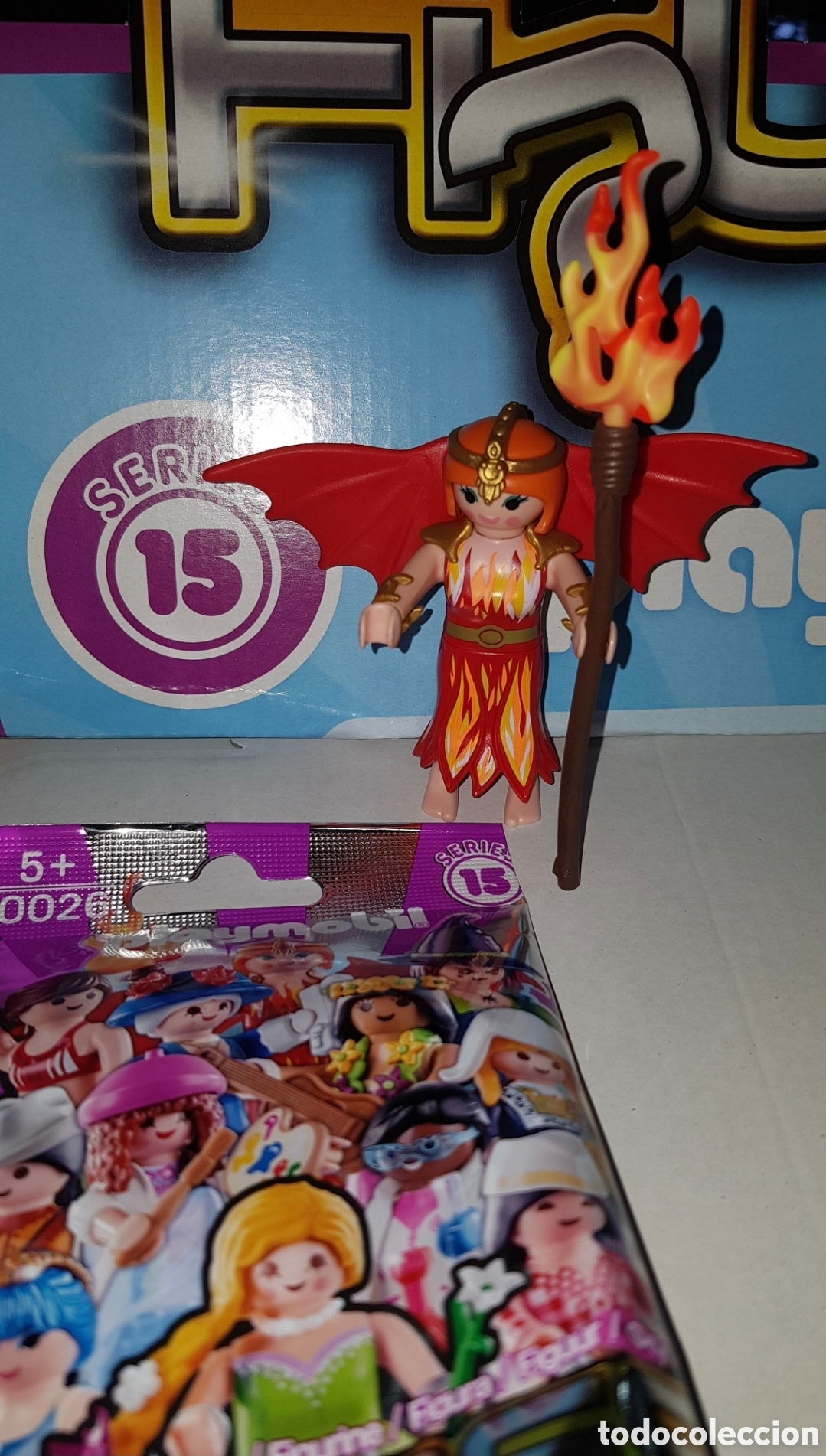 Playmobil: Figura playmobil serie 15 chica dama fuego drag&oacute;n o infierno sobre sorpresa nuevo