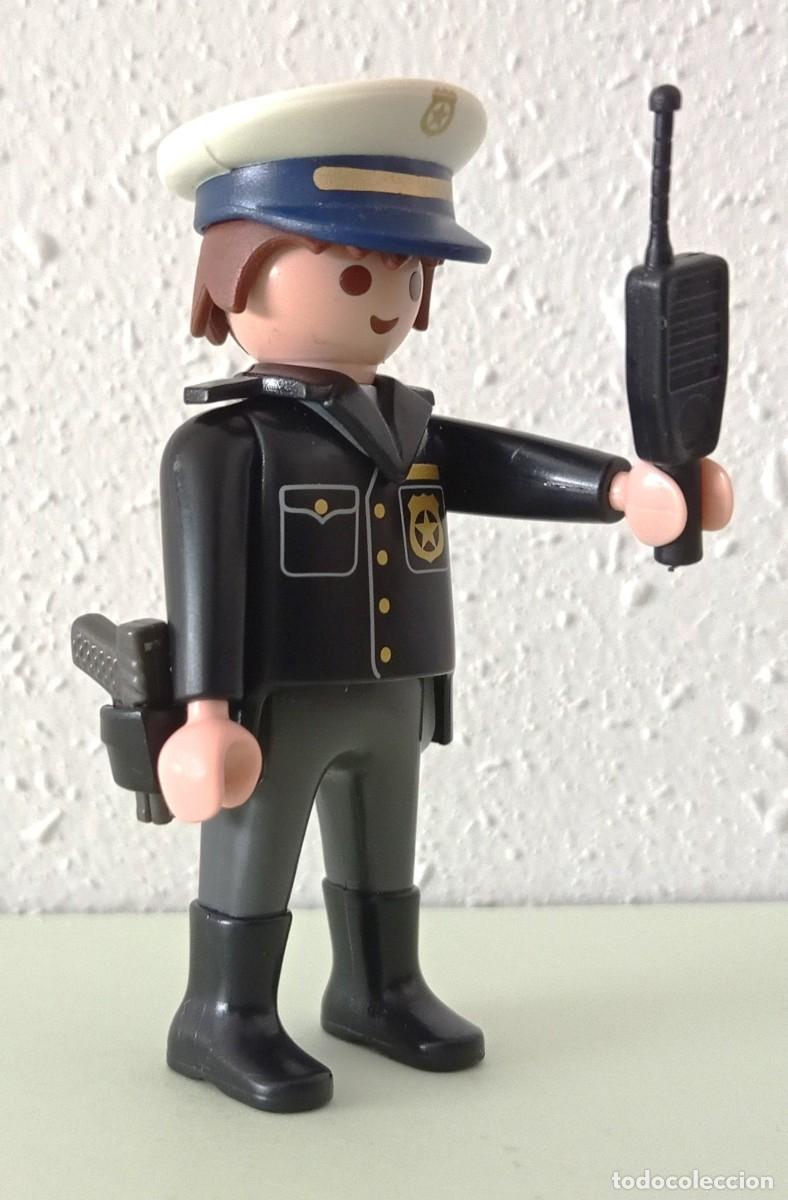 Playmobil: PLAYMOBIL. CAPIT&Aacute;N DE POLIC&Iacute;A (1997)