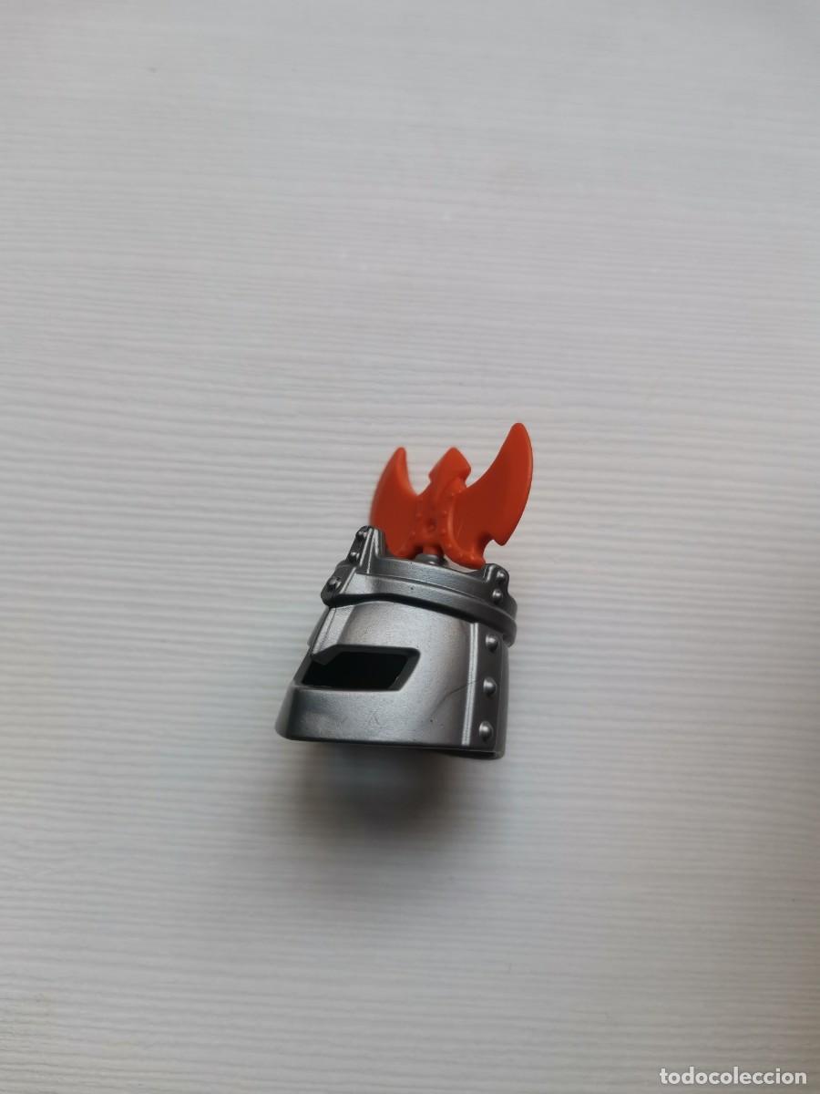 Playmobil: PLAYMOBIL CASCO MEDIEVAL HACHA - Foto 1