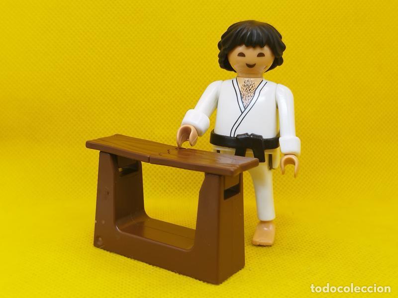 Playmobil: Playmobil Karateca con tabla partida - Foto 1