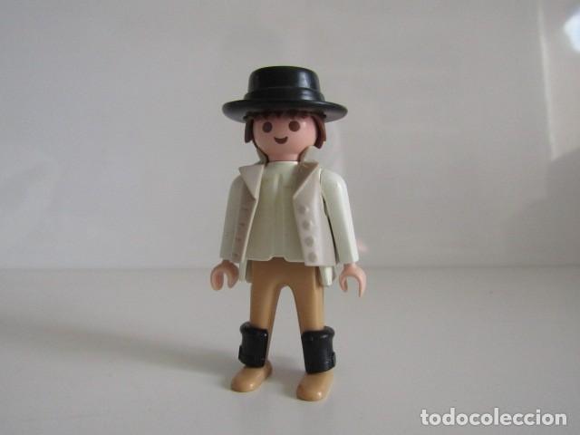 Playmobil: DIFICIL CAPATAZ DE FINCA ANDALUZ CABALLOS TOROS CUSTOM ESPECIAL PLAYMOBIL