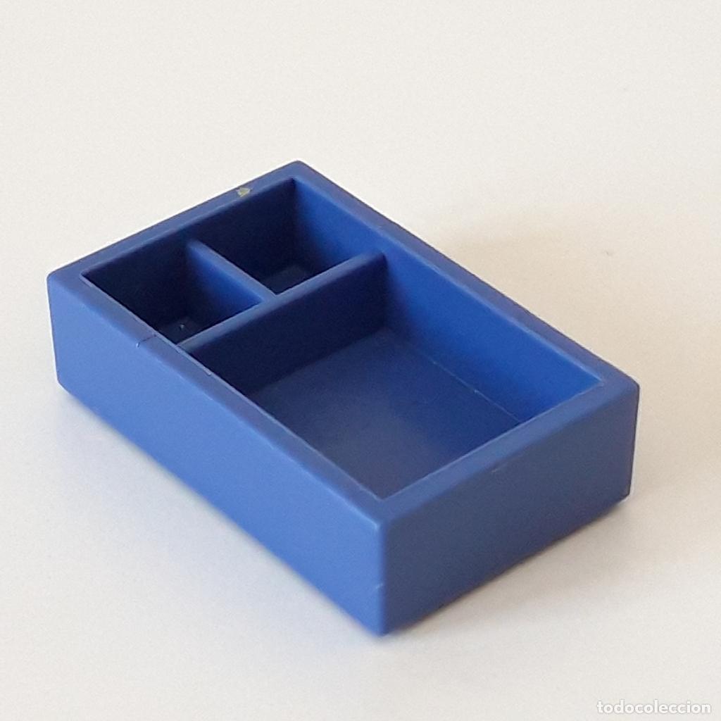 Playmobil: PLAYMOBIL CAJA RECTANGULAR AZUL COMPARTIMENTOS - SET/S POR DETERMINAR M3 - Foto 2