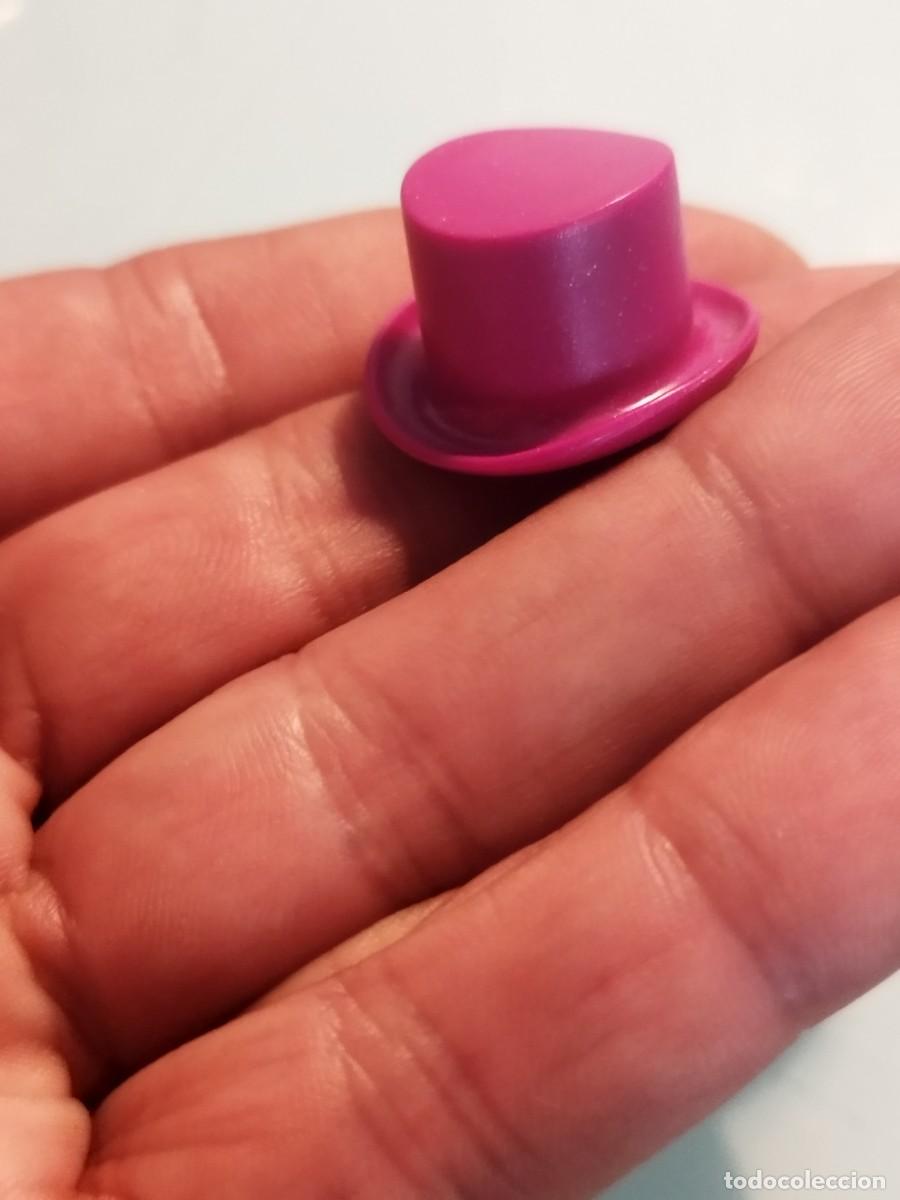 Playmobil: Figura Playmobil, sombrero de copa de color purpura.