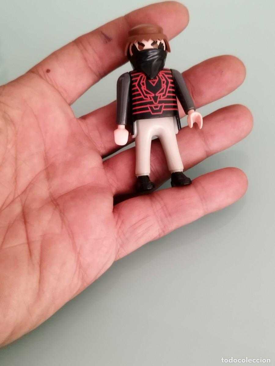 Playmobil: Figura Playmobil, de ladr&oacute;n con pa&ntilde;uelo.