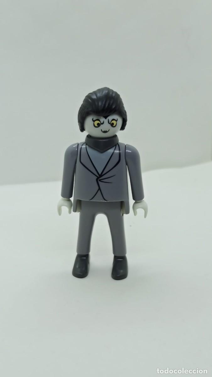 Playmobil: Figura playmobil modelo 75 dracula - Foto 1