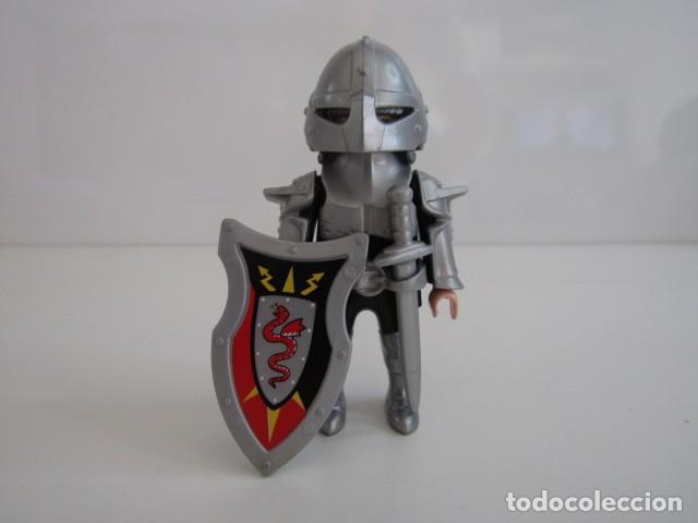 Playmobil: DIFIVIL GUERRERO VIKINGO ESPECIAL SOBRE SORPRESA SERIE 5 PLAYMOBIL