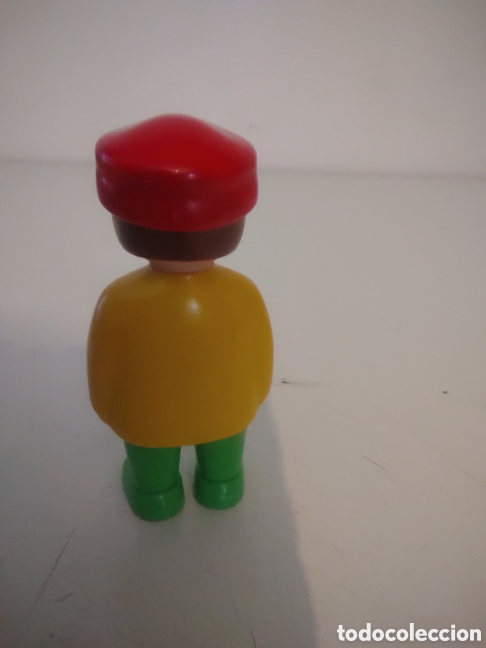 Playmobil: Playmobil granjero con gorra roja - Foto 3