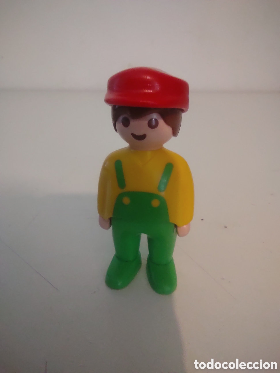 Playmobil: Playmobil granjero con gorra roja - Foto 1