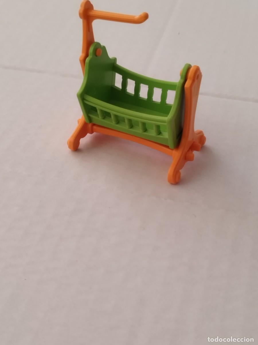 Playmobil: Figura accesorio Playmobil, cuna para bebe. Falta el m&oacute;vil colgando.