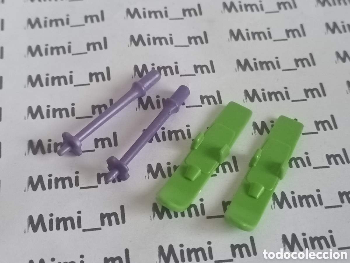 Playmobil: Playmobil esqu&iacute;es verdes palos lilas ni&ntilde;o