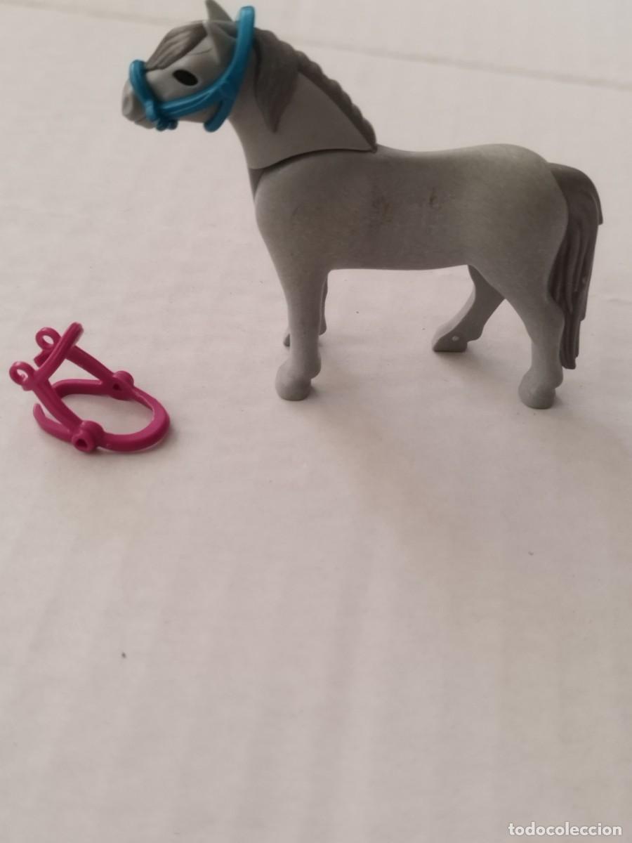 Playmobil: Figura Playmobil, caballo de color gris.