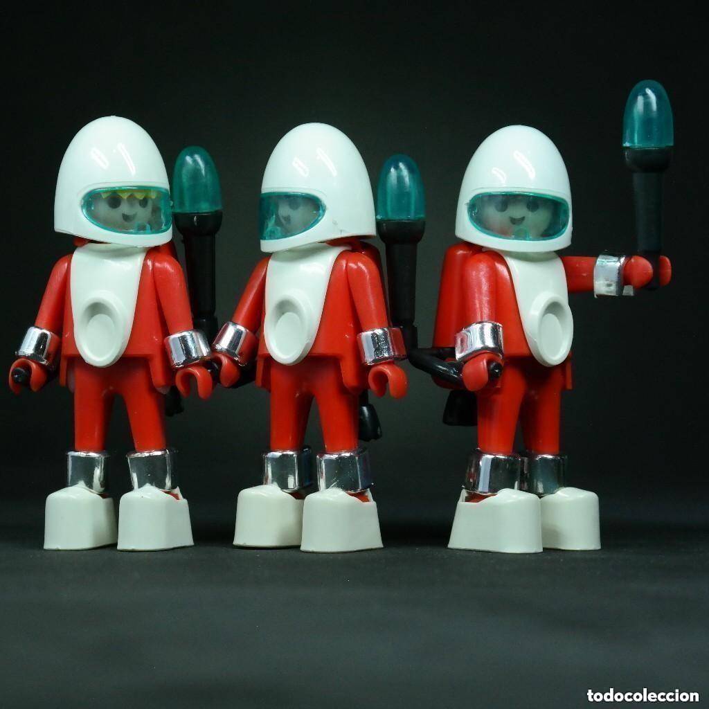 Playmobil: Playmobil 3 astronautas rojos con accesorios cromados en excelente estado ☼
