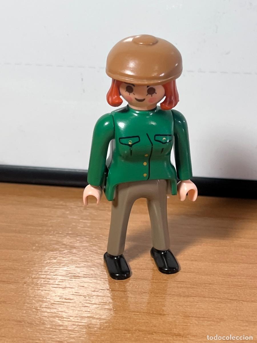 Playmobil: Figura mu&ntilde;eco mujer excursionista Playmobil Complemento Accesorio